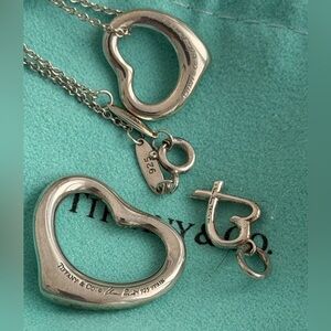💙💙💙 AUTHENTIC TIFFANY 3 HEARTS PENDANTS WITH 1 CHAIN